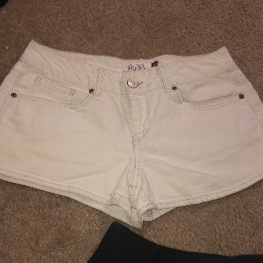 Short jean shorts white